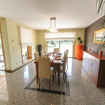 Casa Jardim Villa *